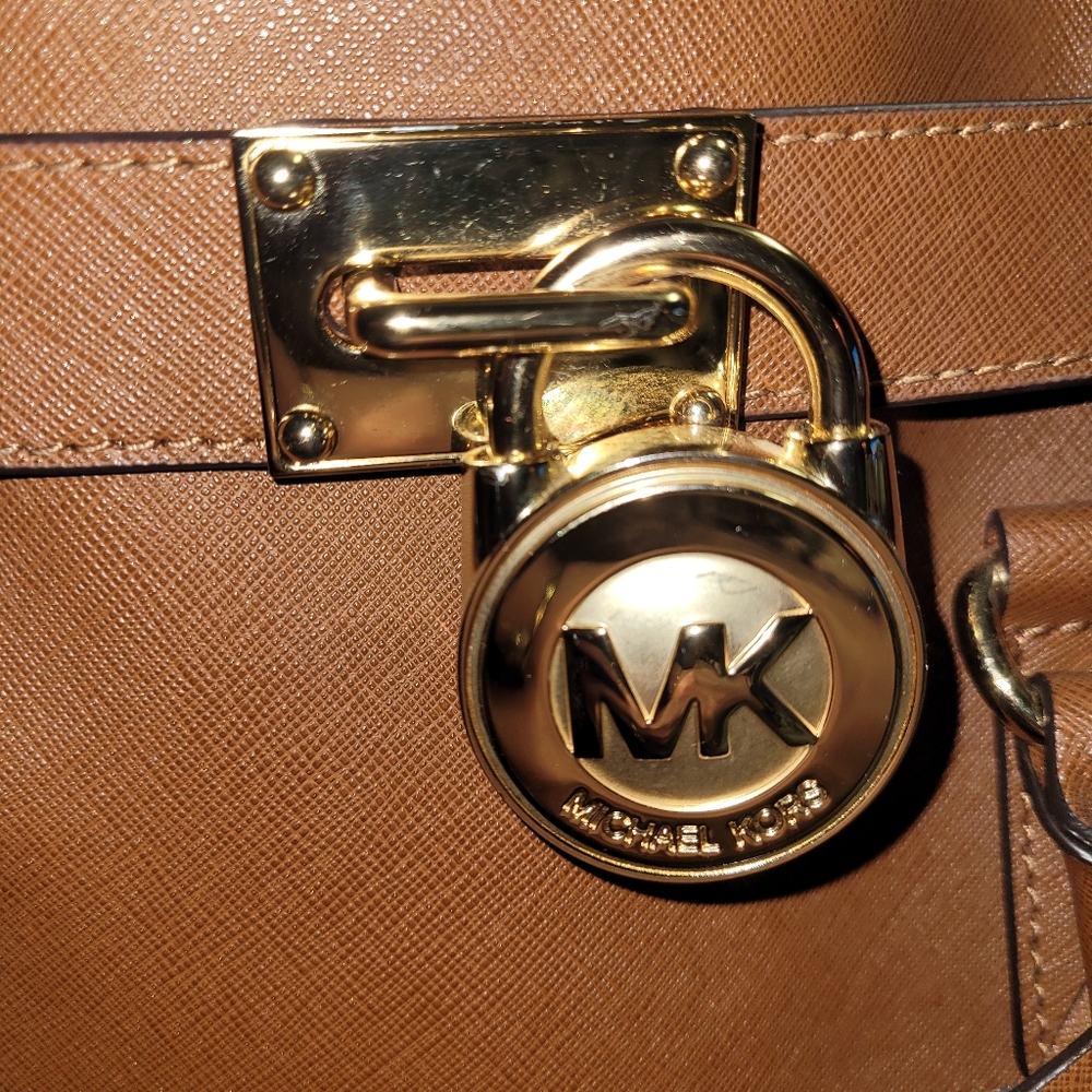 Michael  kors hand bag 👜 - Picture 11 of 15